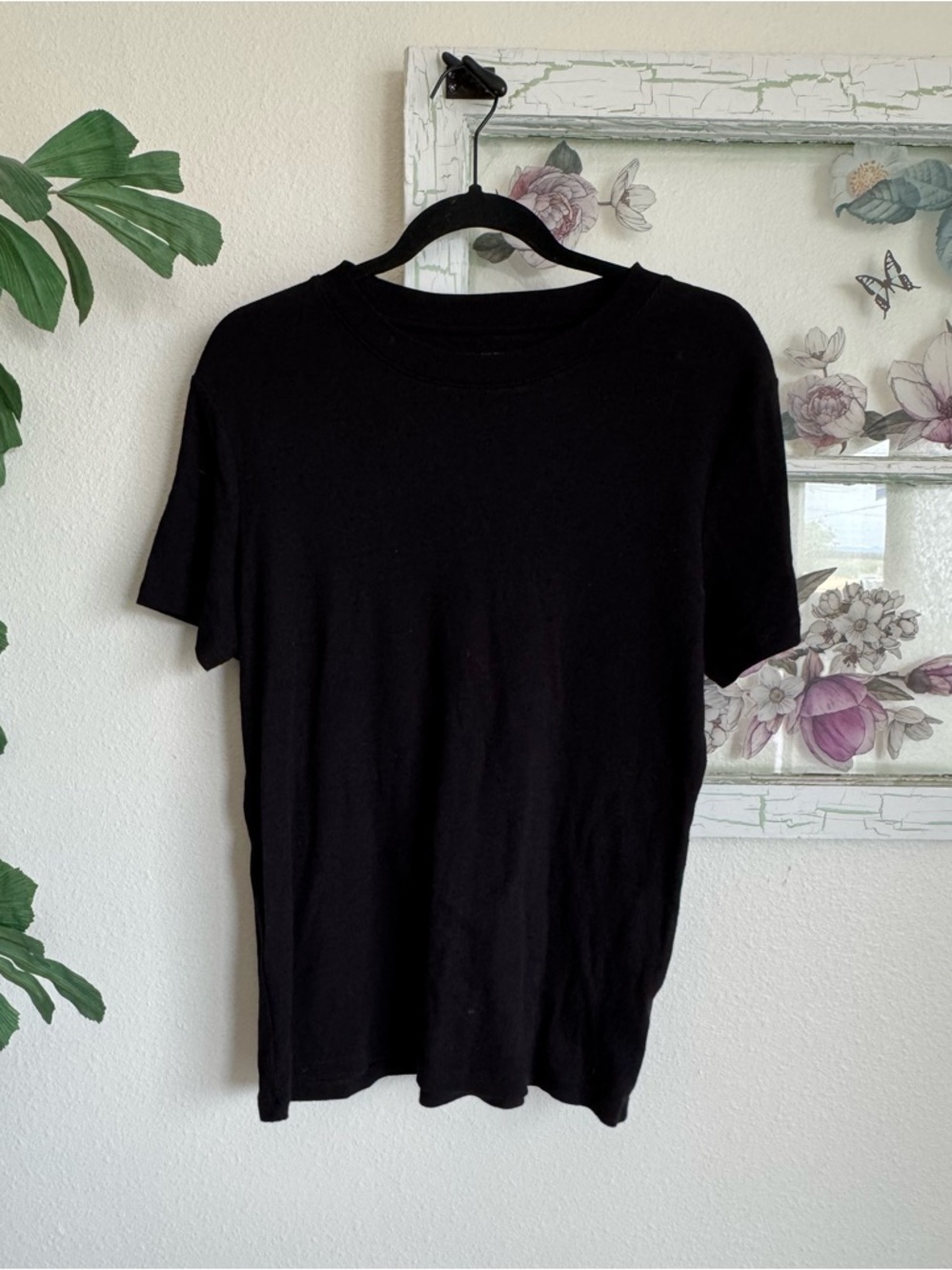 Banana Republic Black Short-Sleeve Crewneck Tee Size XL